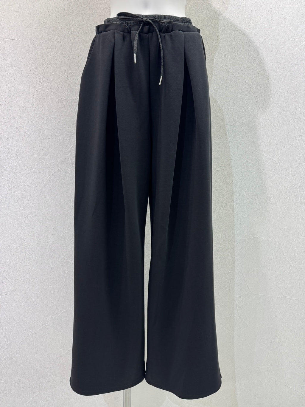 【予約⚡︎販売】レイヤーウエストジャージーワイドパンツ／710557／CYAN TOKYO／2027SS #1