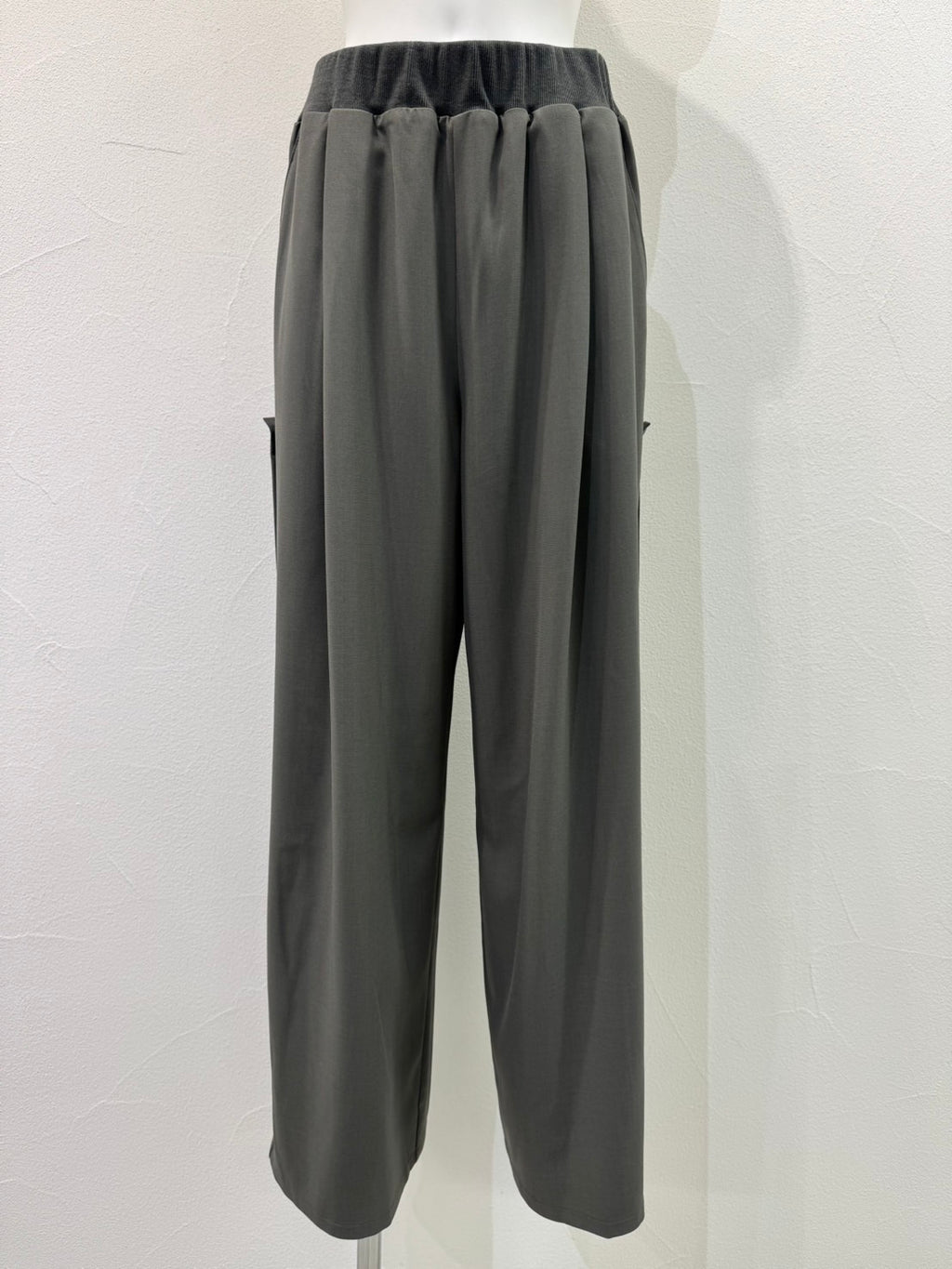【予約⚡︎販売】バックドレープワイドパンツ／710575／CYAN TOKYO／2027SS #1