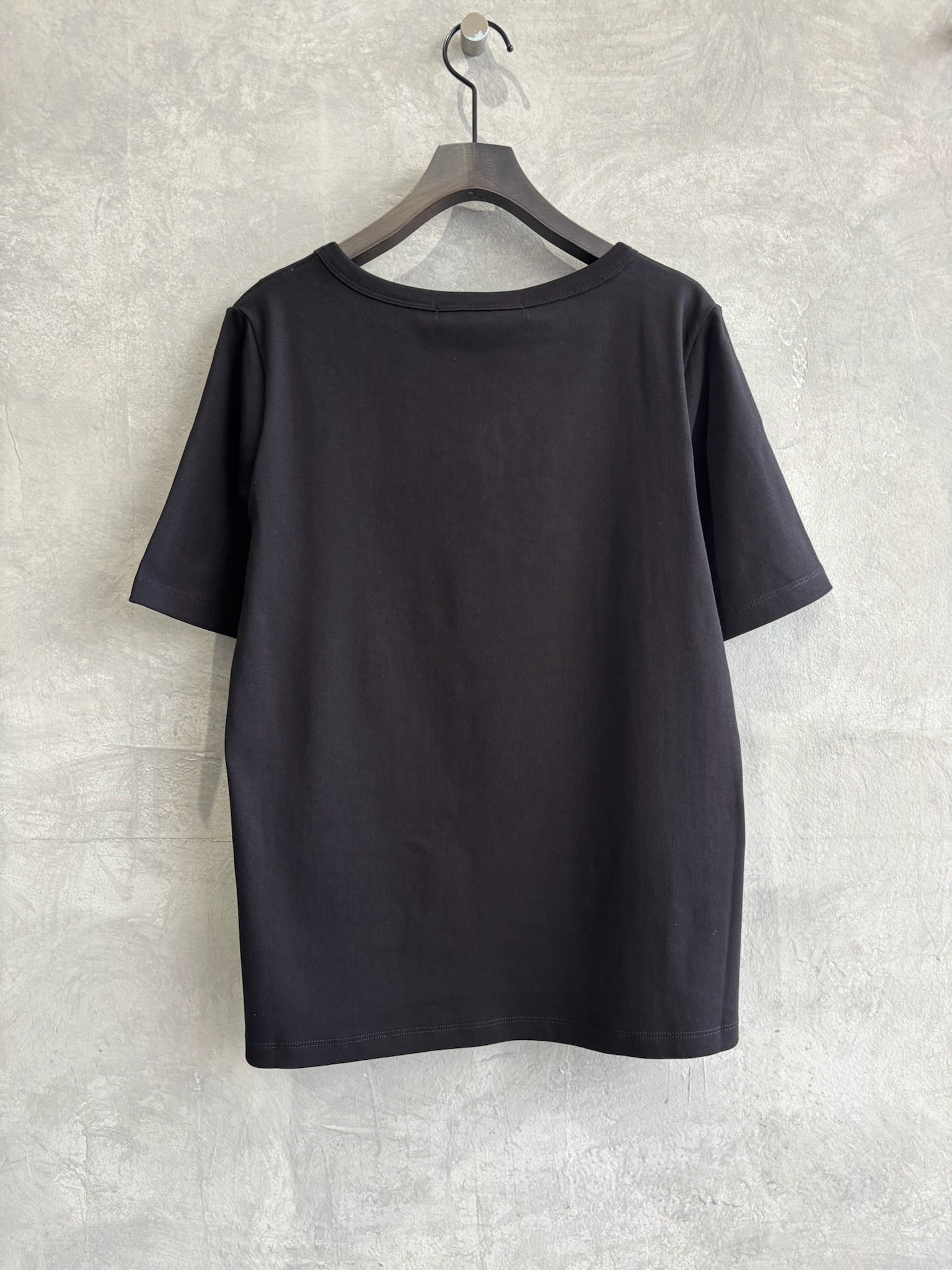 ベーシックTシャツ／Anna Kerry／MNMS
