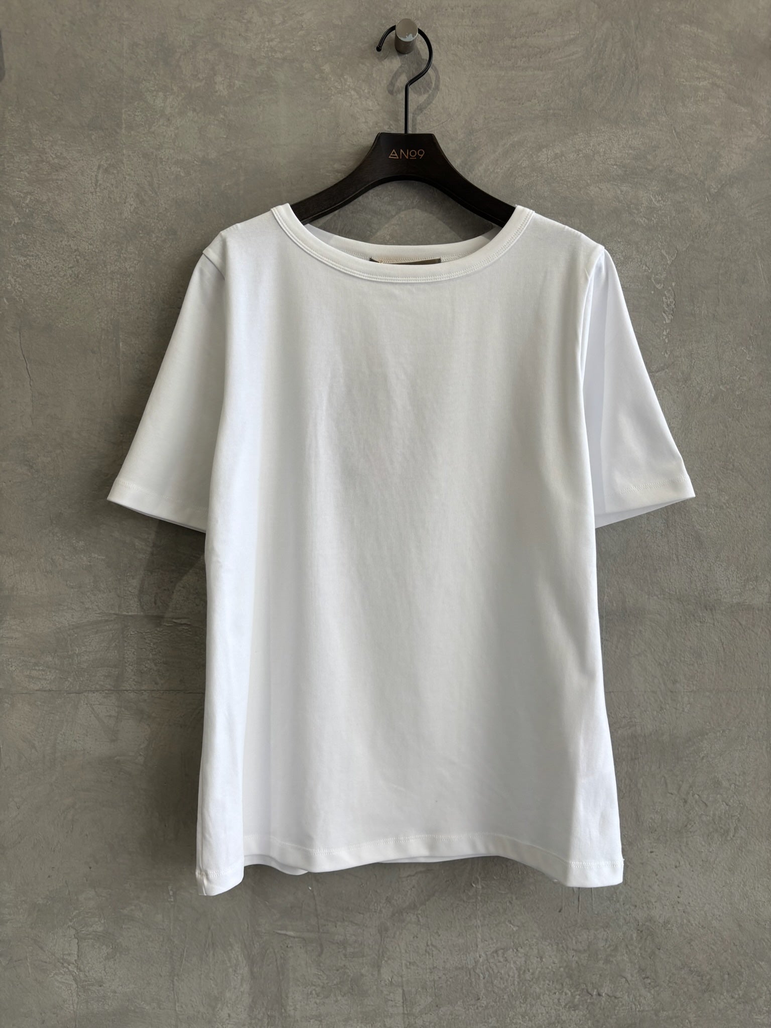 ベーシックTシャツ／Anna Kerry／MNMS