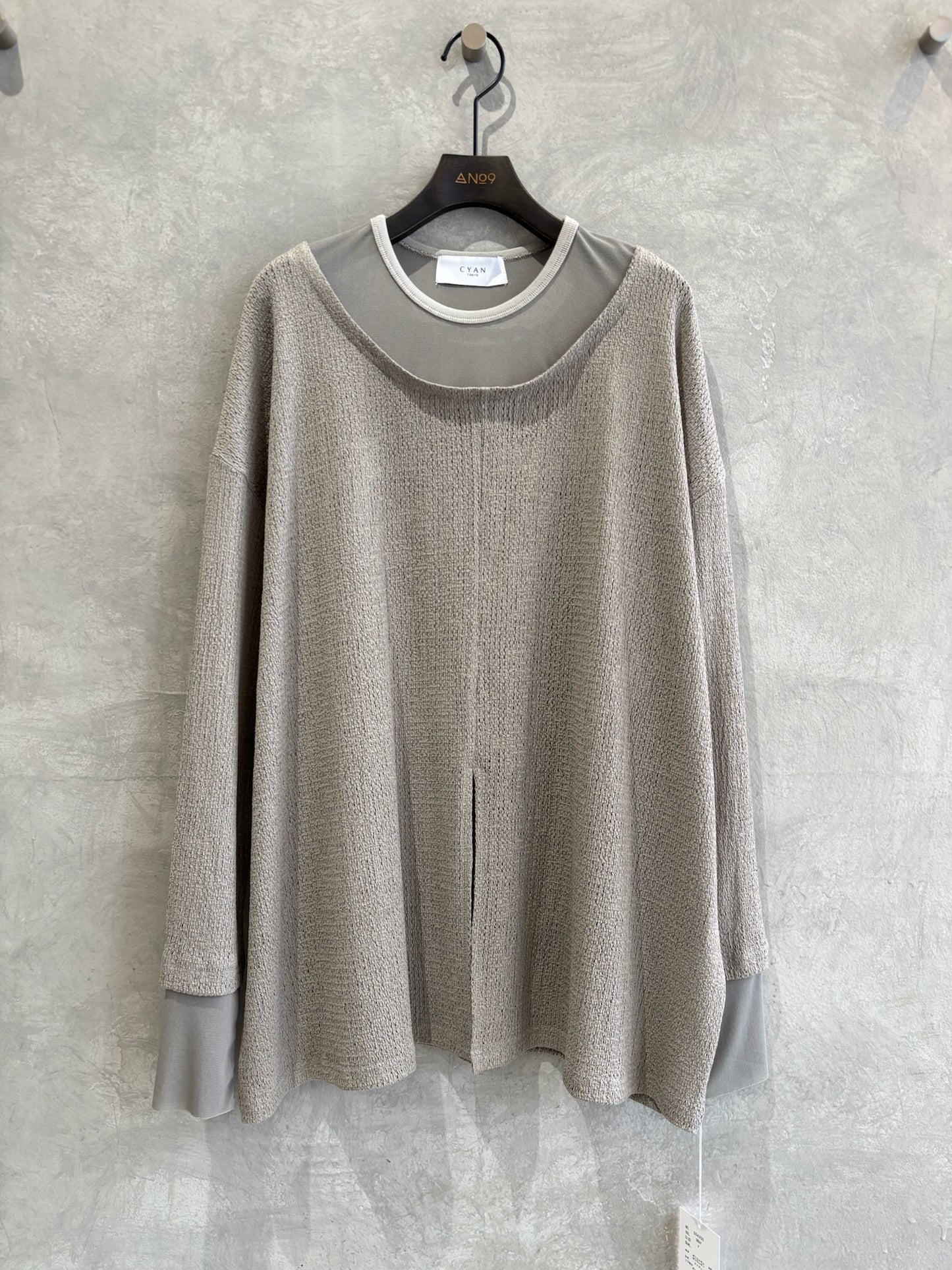 チュールコンビフロントトップス／CYAN tokyo