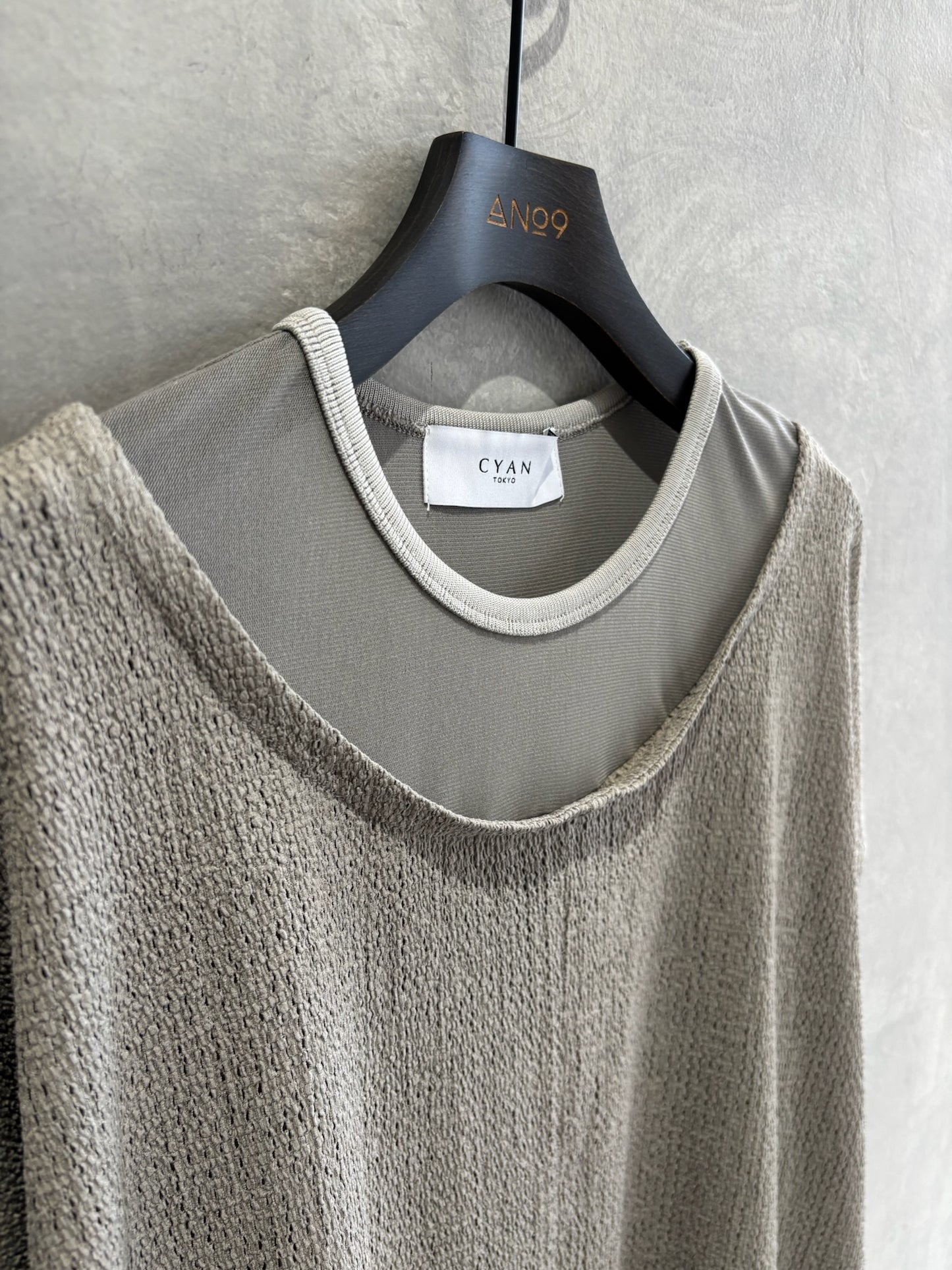 チュールコンビフロントトップス／CYAN tokyo