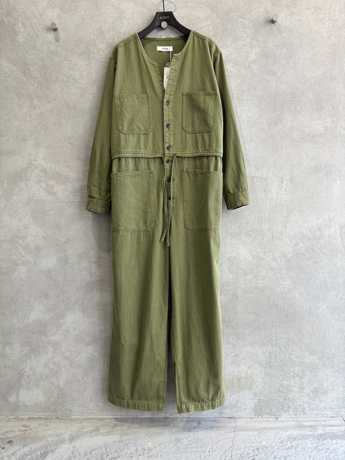 ヘリンボーンノーカラージャンプスーツ／LE MÉLANGE