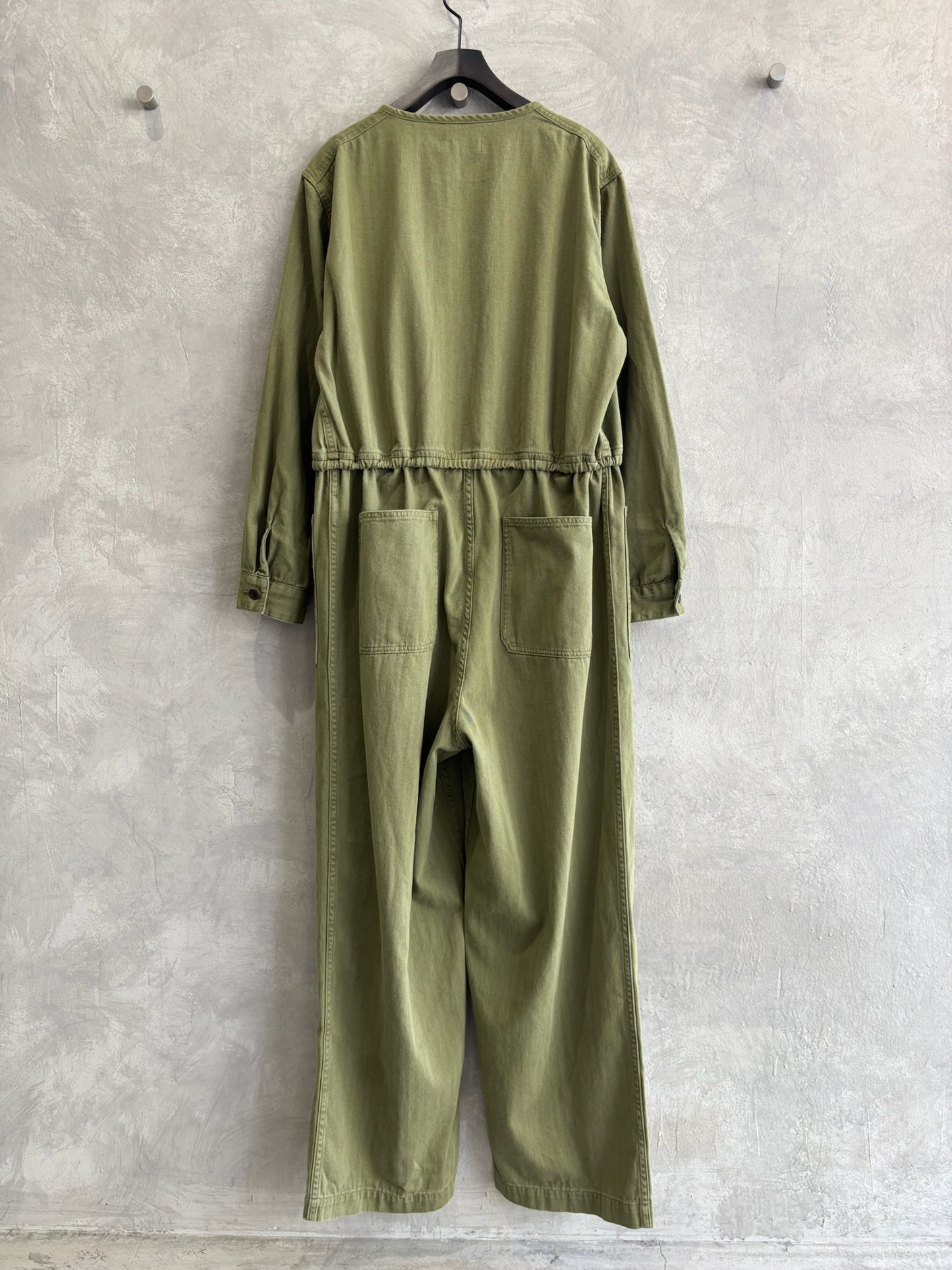 ヘリンボーンノーカラージャンプスーツ／LE MÉLANGE