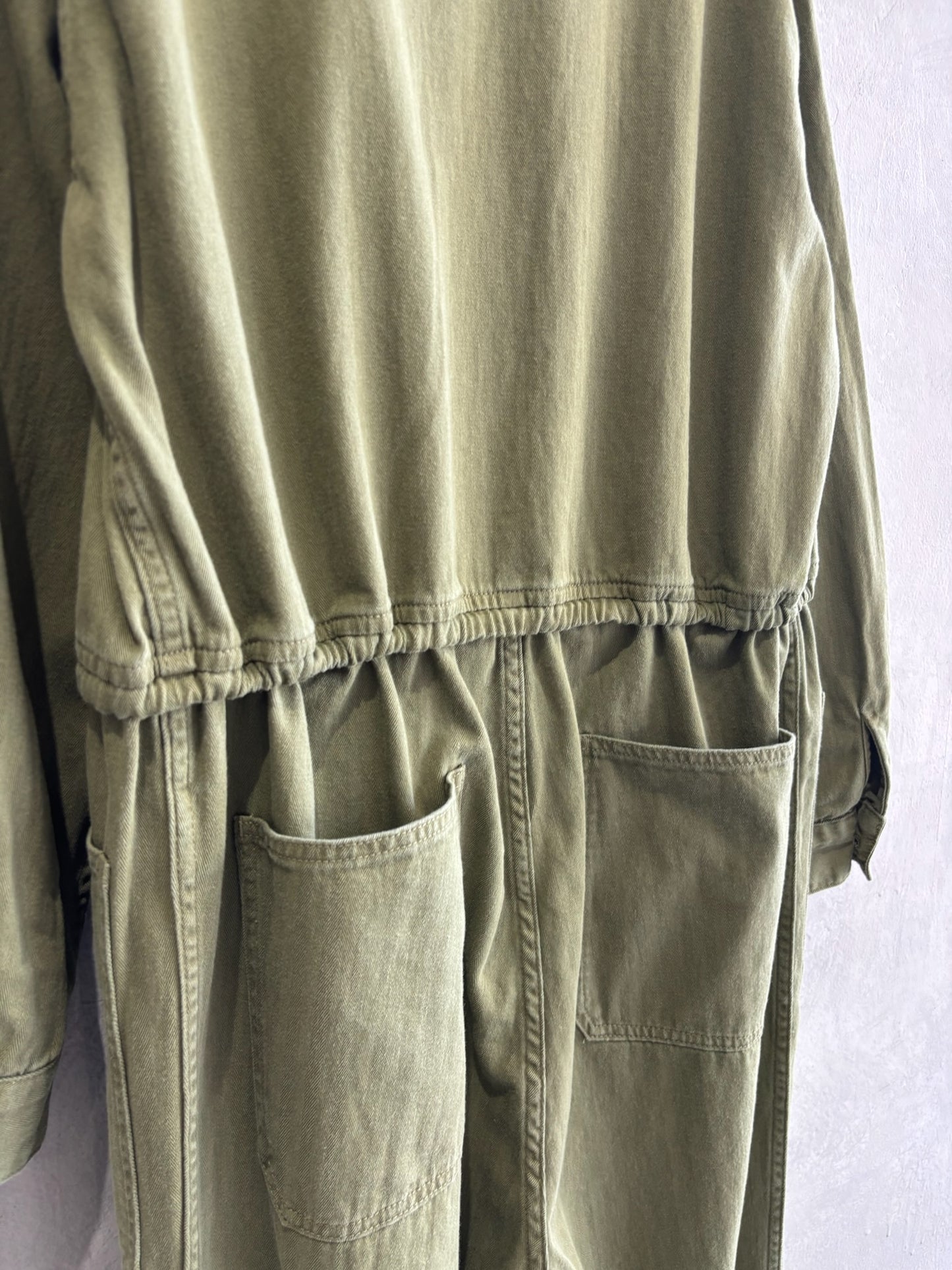 ヘリンボーンノーカラージャンプスーツ／LE MÉLANGE