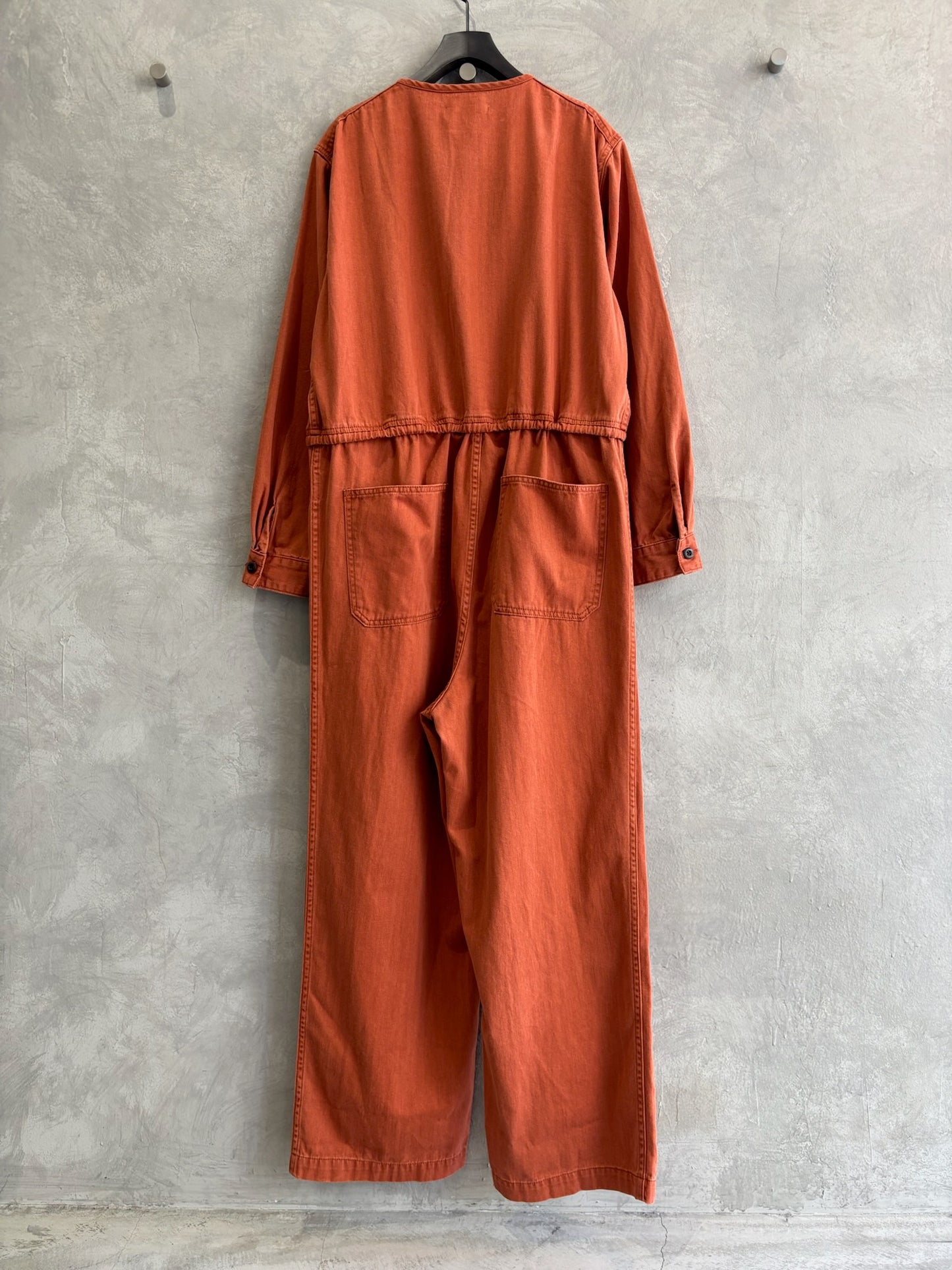 ヘリンボーンノーカラージャンプスーツ／LE MÉLANGE