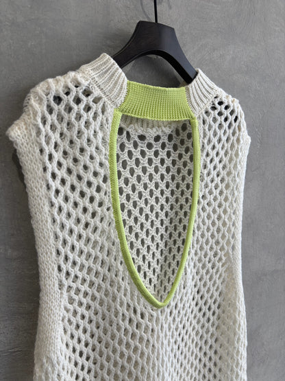 バックオープンメッシュニットワンピース／LHELBIE