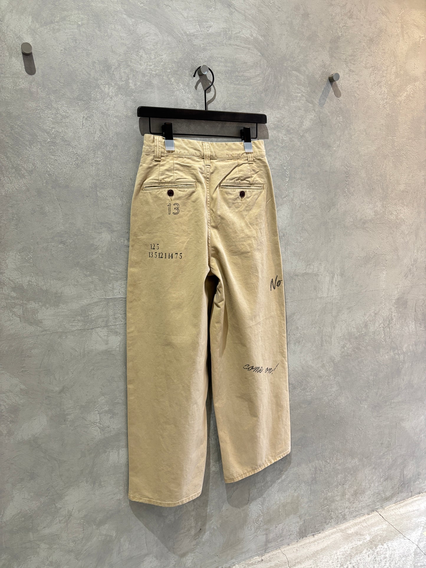 プリントコットンツイルパンツ／LE MÉLANGE