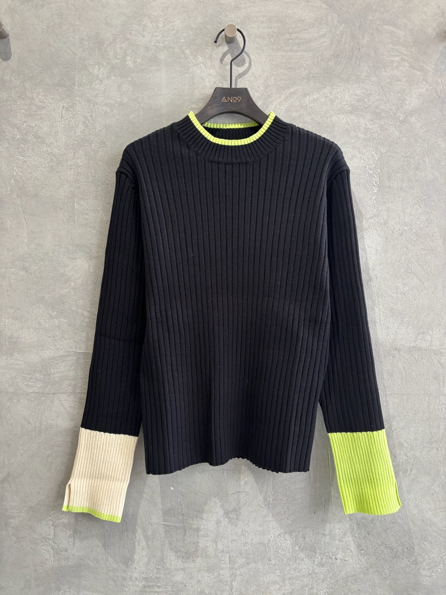 【再入荷】3カラー配色リブニット／LHELBIE