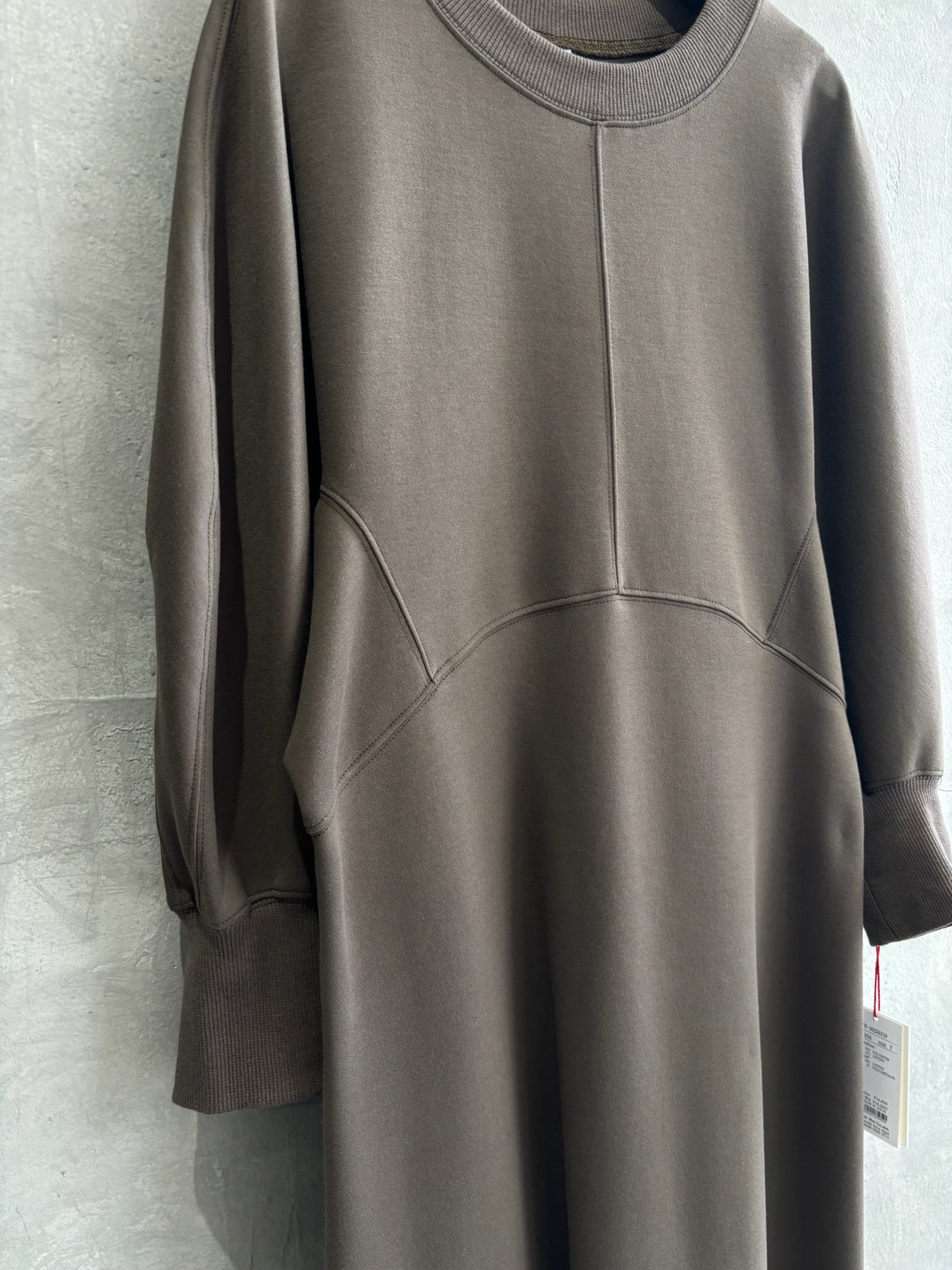 【再入荷】ドルマン切替ワンピース／Dignite collier