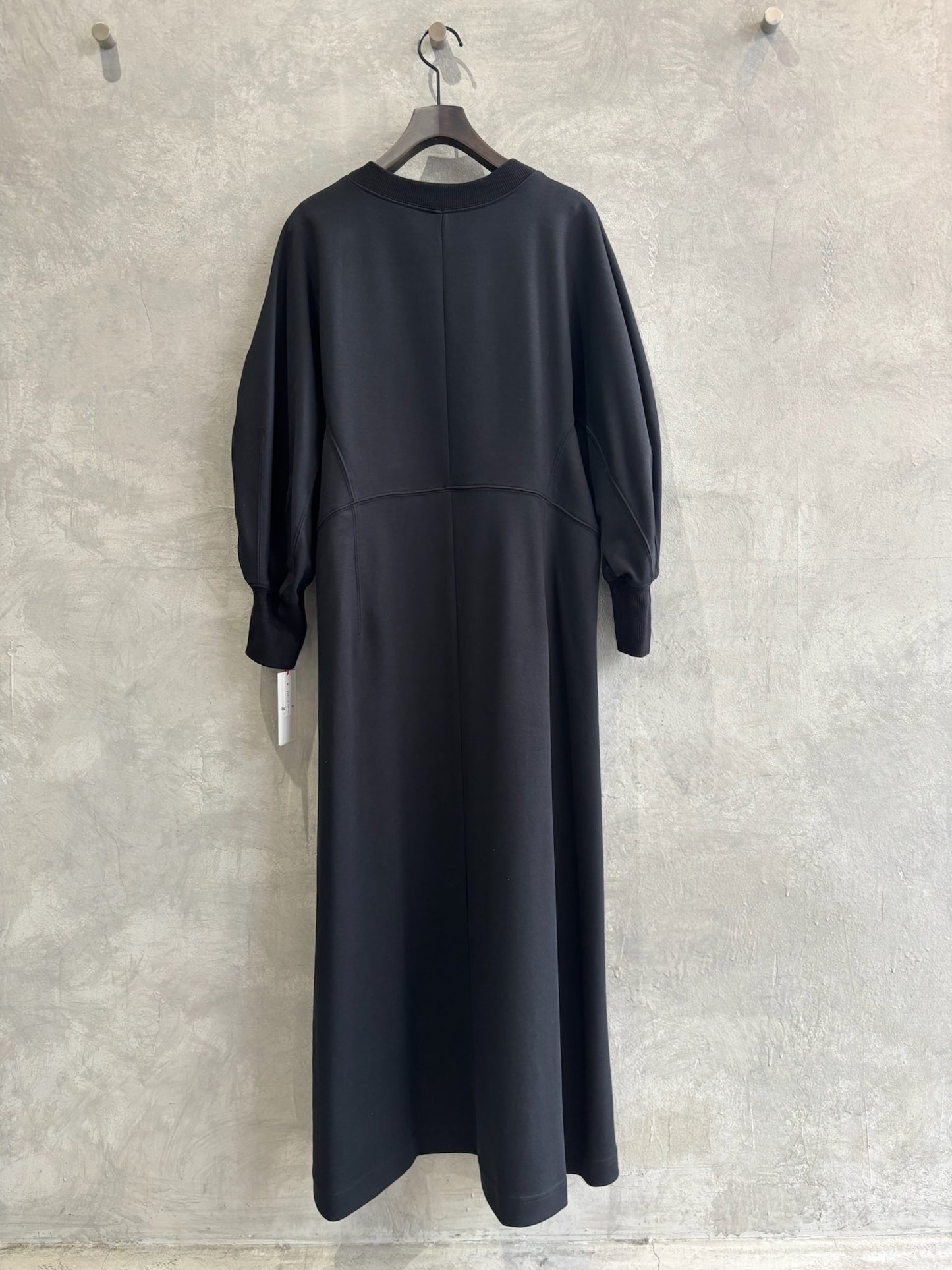 【再入荷】ドルマン切替ワンピース／Dignite collier