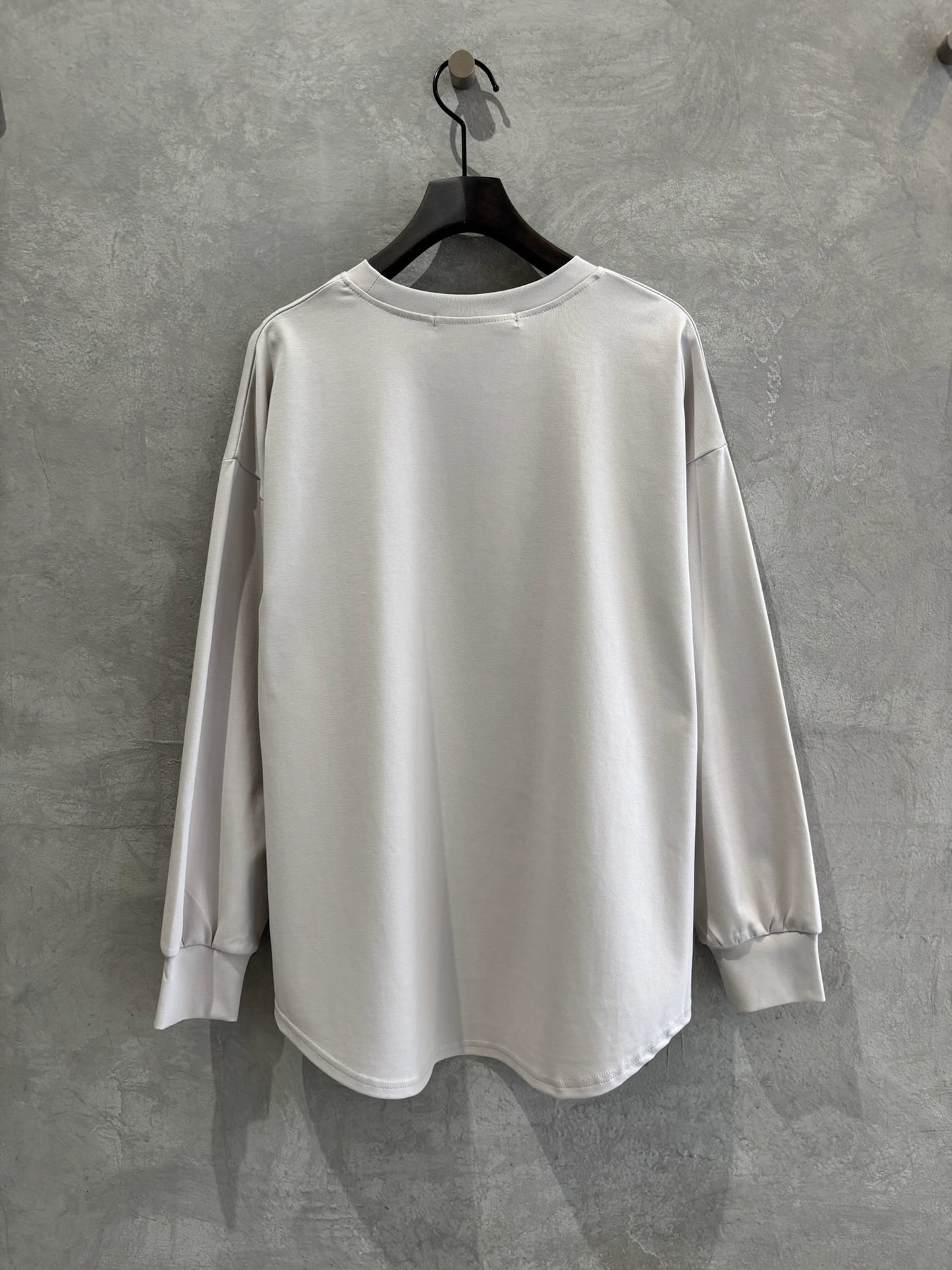 刺繍ロゴカットソー／Anna Kerry