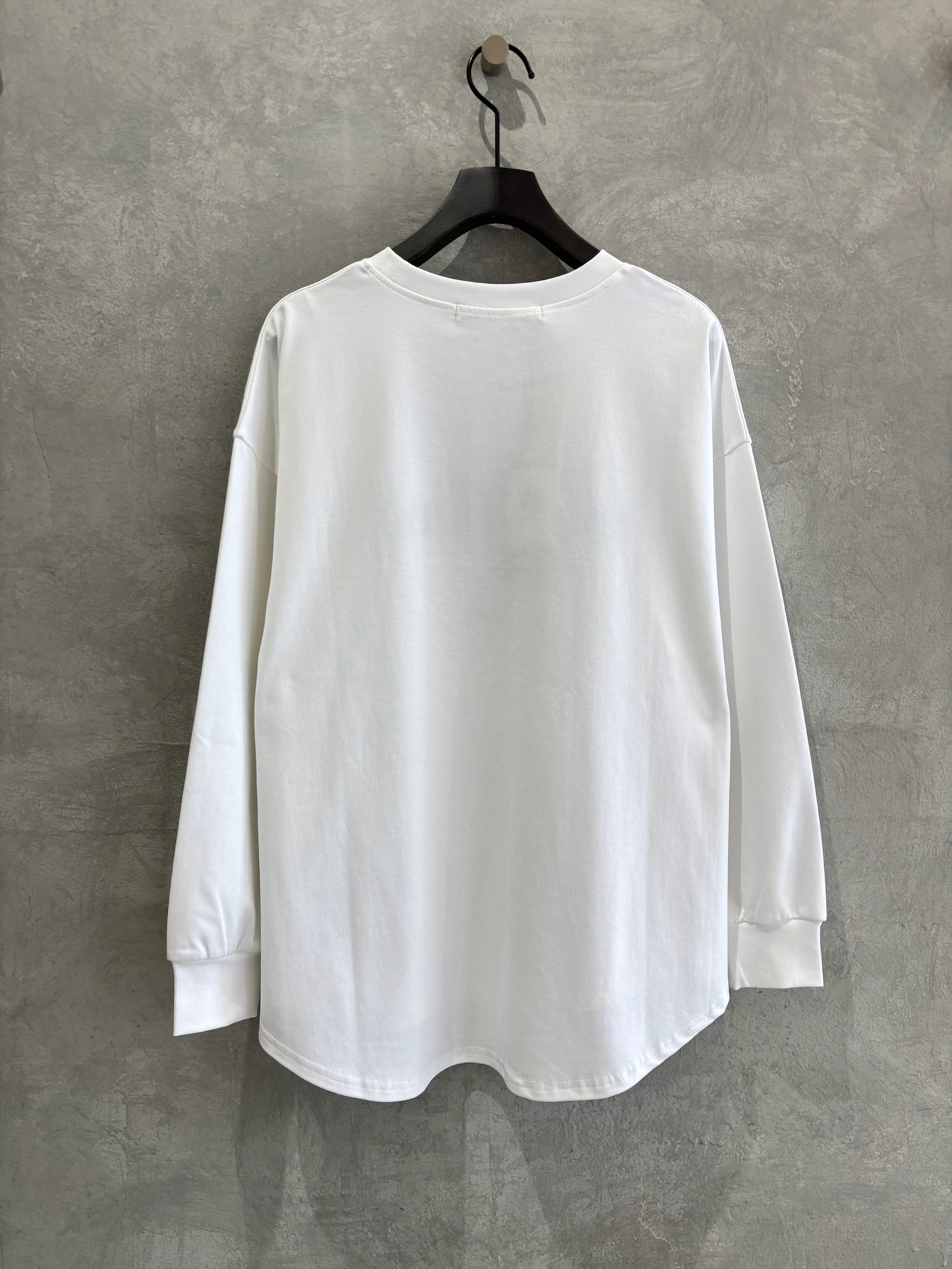 刺繍ロゴカットソー／Anna Kerry