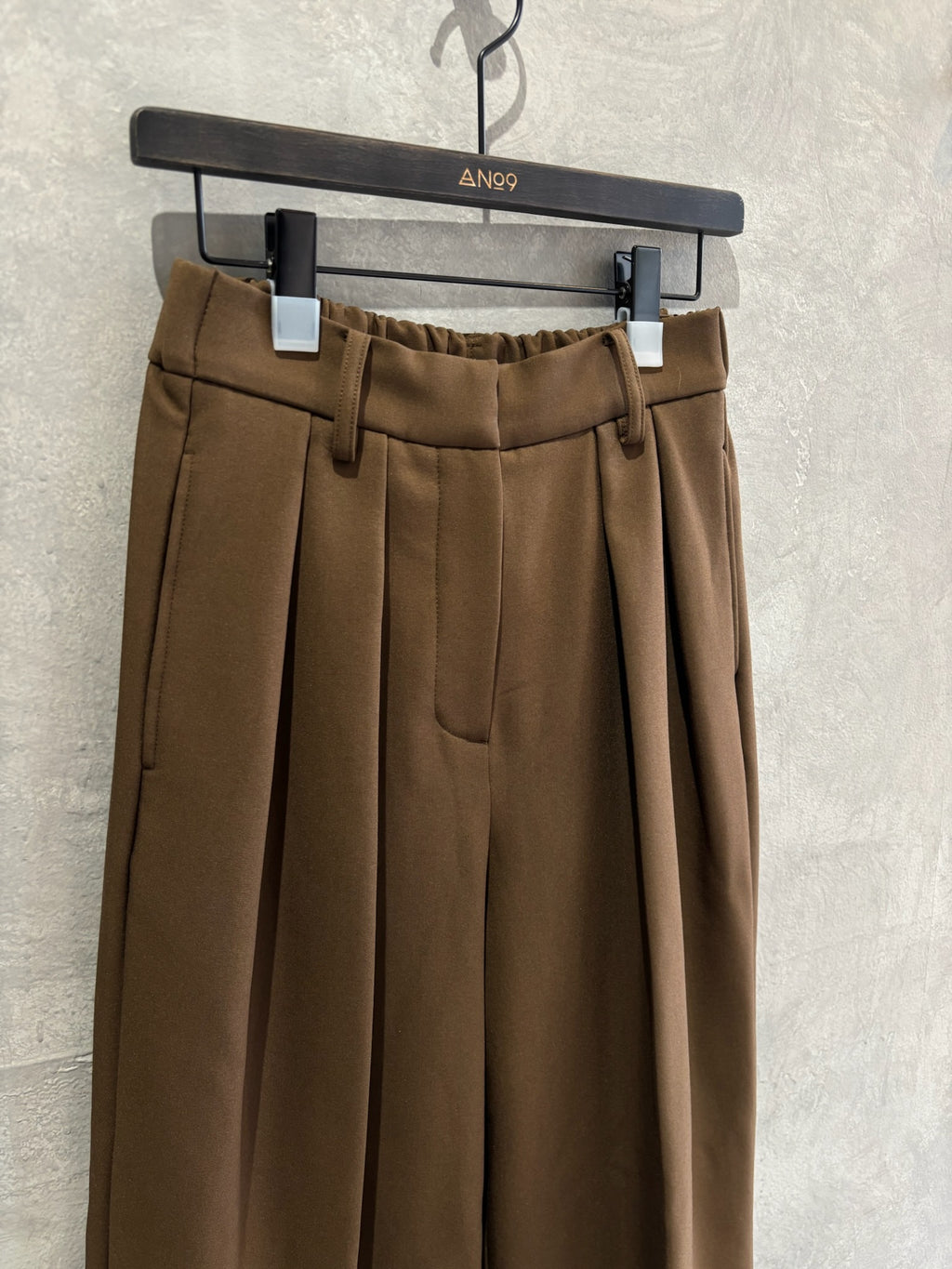 裏起毛タックワイドパンツ／Dignite collier