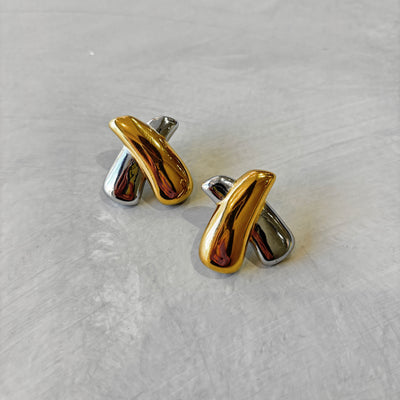ミックスクロスピアス／No.9／BUYING series／MNMS