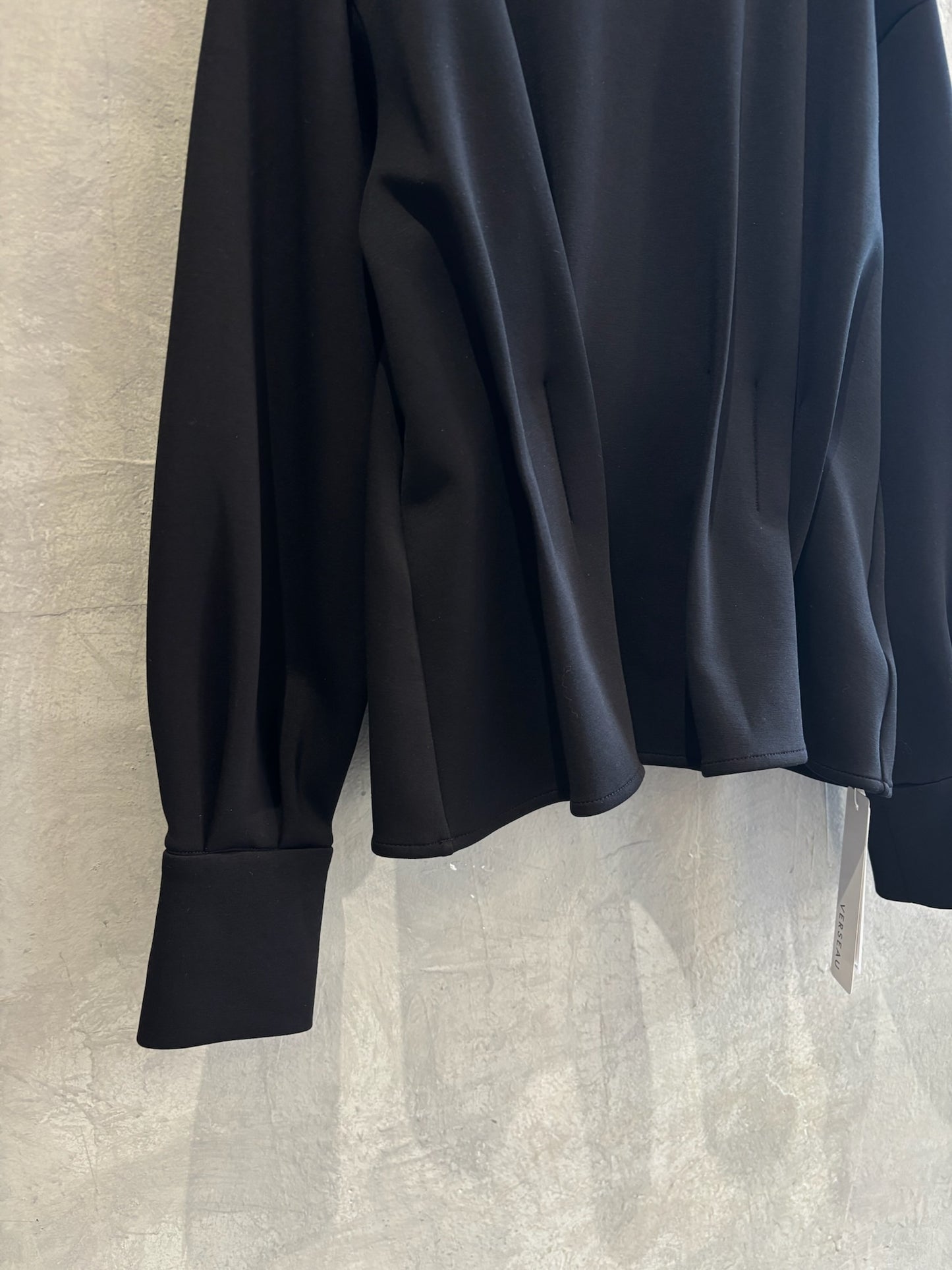 フォールドフォームトップ／VERSEAU