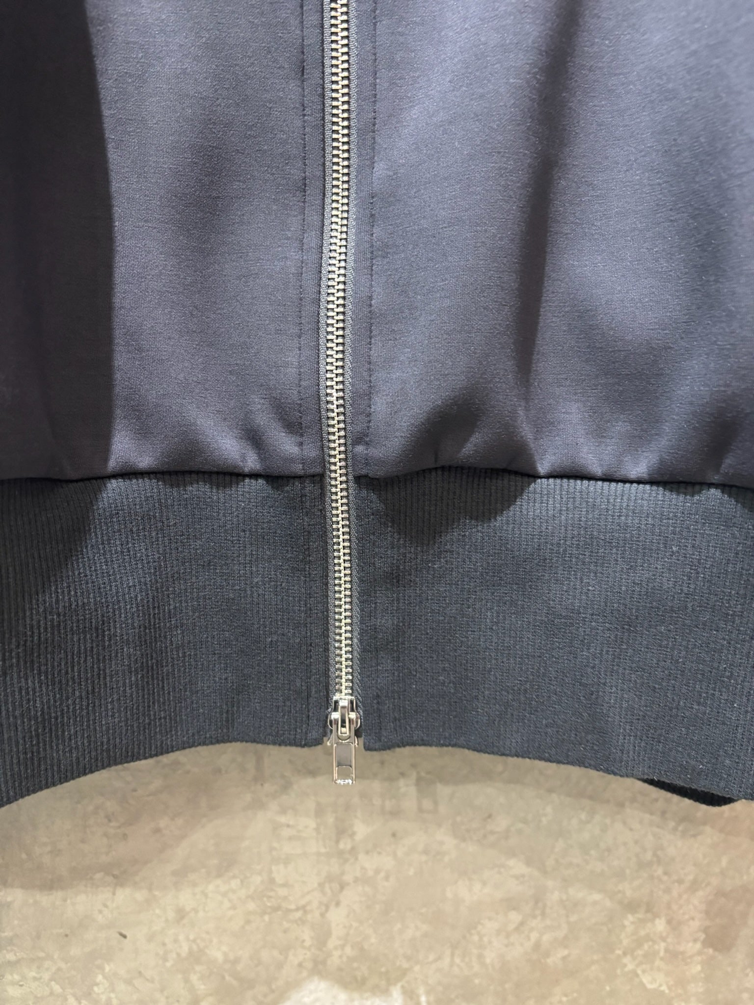 ジップアップロングパーカー