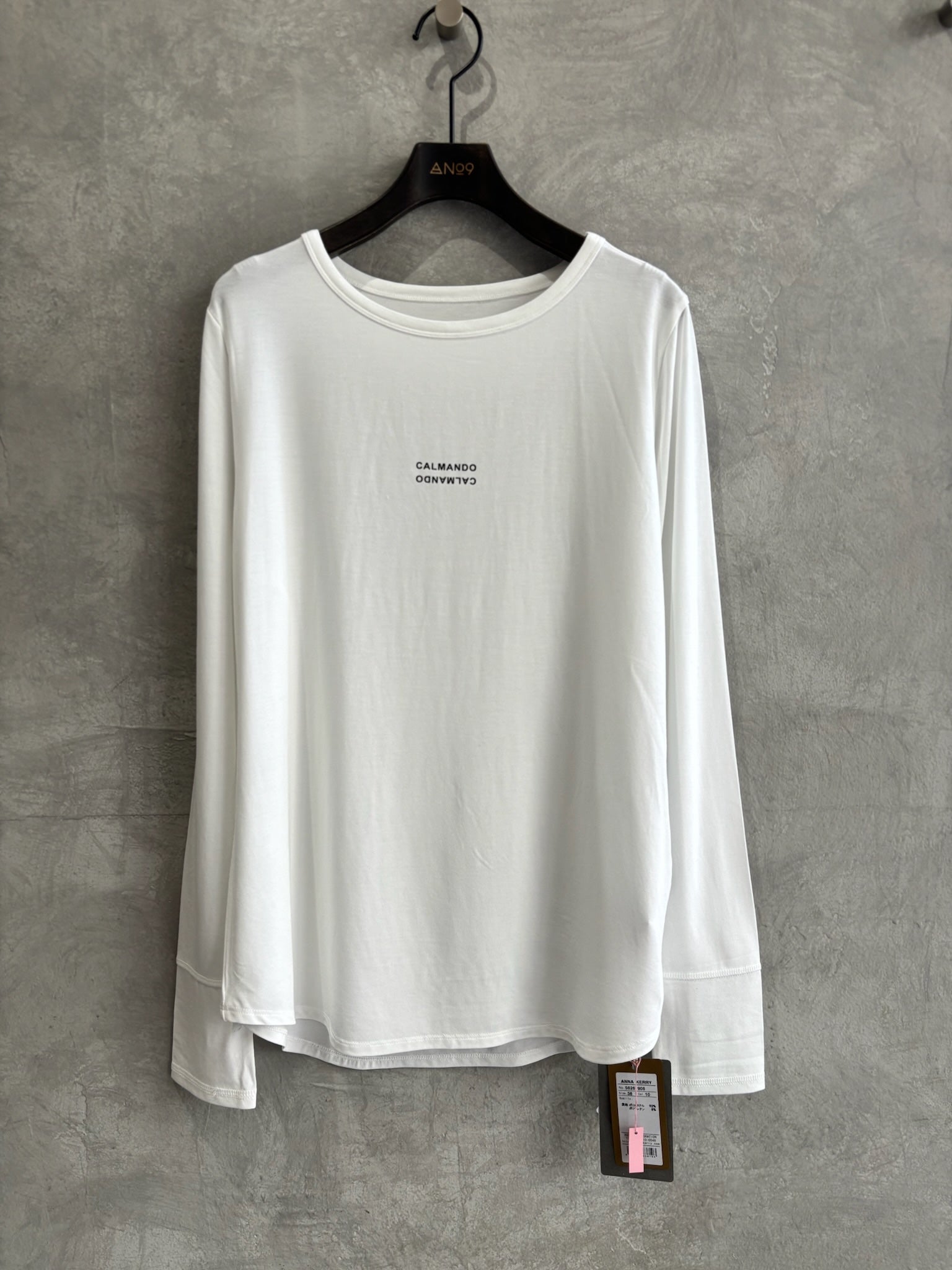 ロゴさらさらロンT／Anna Kerry