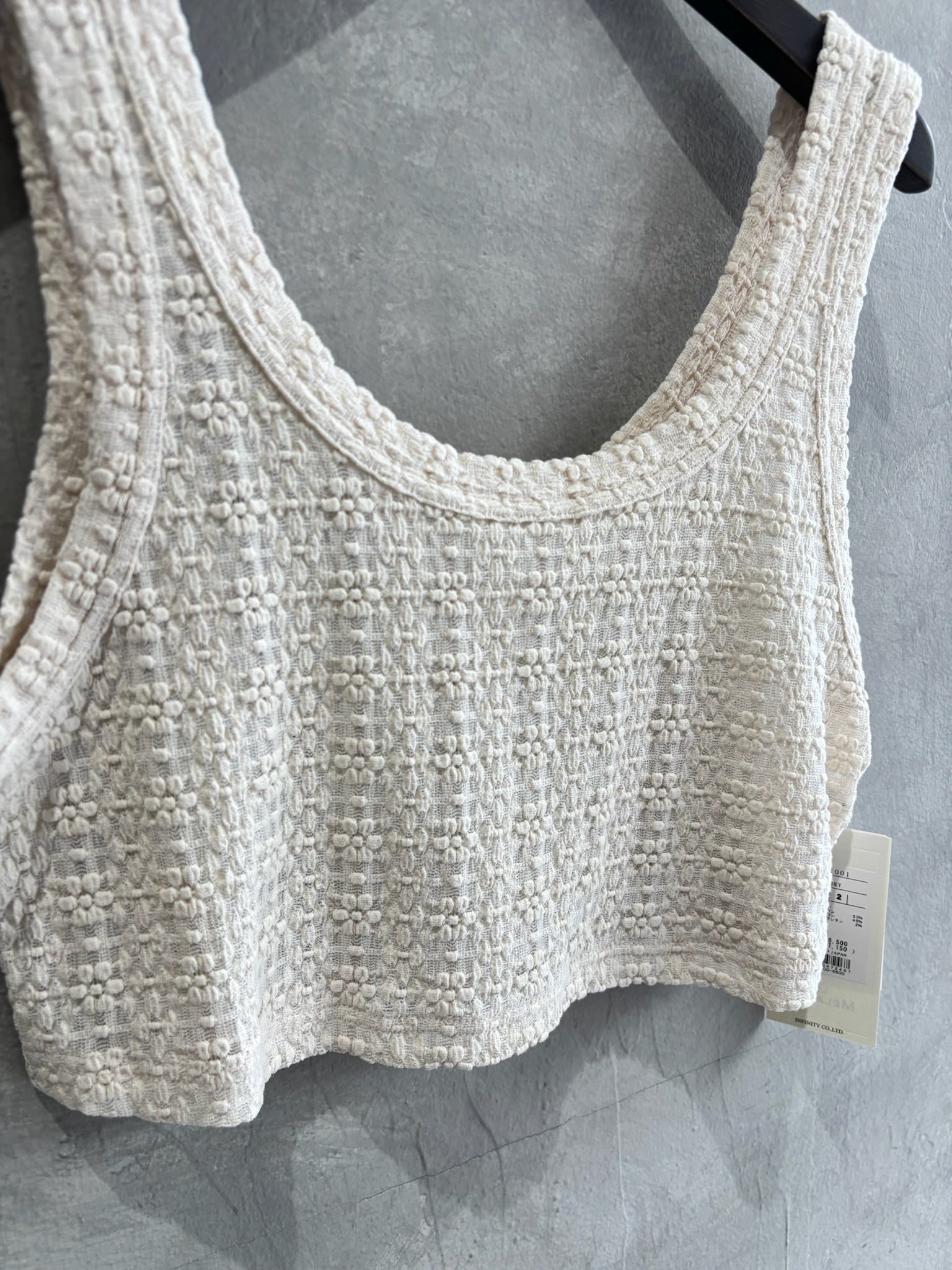 ショート丈キャミソール／8611001／LE MÉLANGE