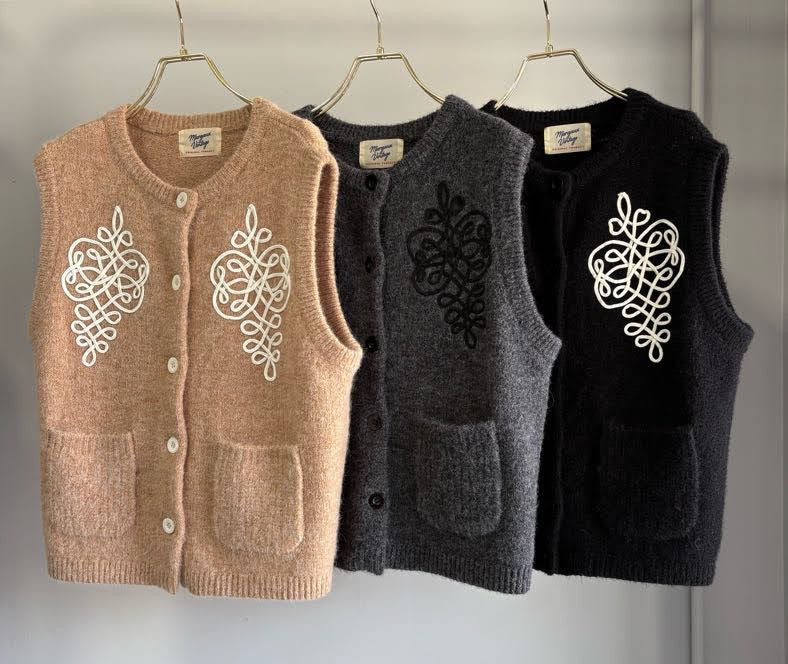 【予約⚡︎販売】コード刺繍ベスト／MG JK-26082-A／MARGAUX VINTAGE／2026 AW＃1