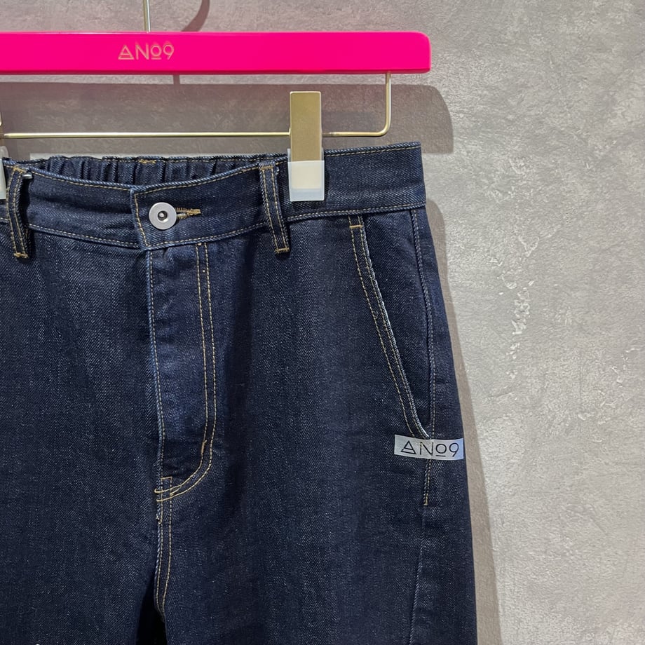 すっきり見えカーブデニムパンツ／No.9-the Nines-