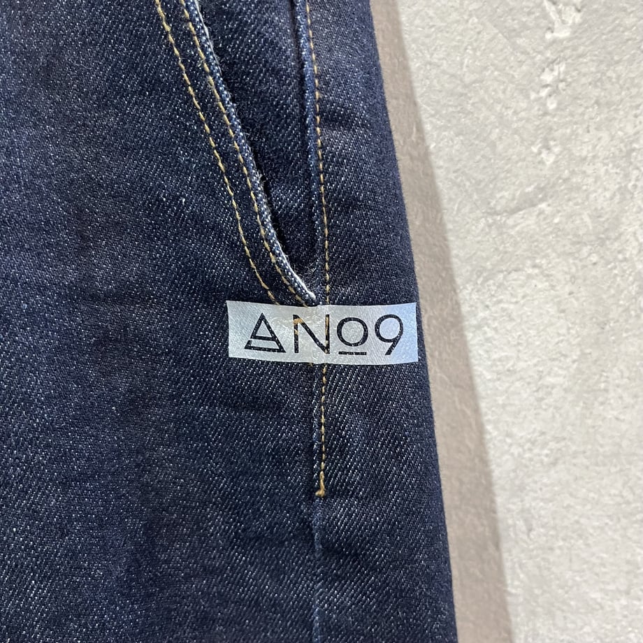 すっきり見えカーブデニムパンツ／No.9-the Nines-