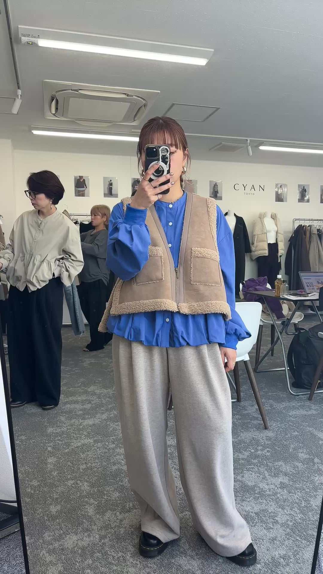 【予約⚡︎販売】バックオーバームートンベスト／604499／CYAN tokyo／2026 AW#1